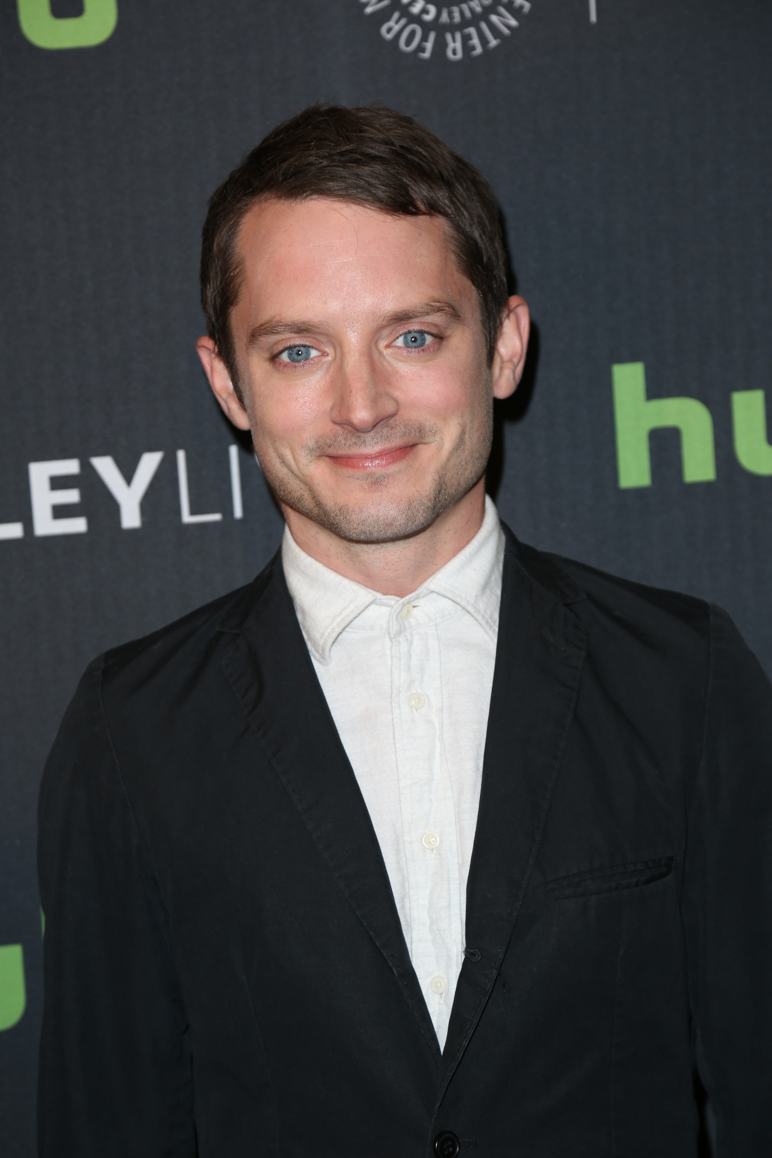 Dirkgently_28229.jpg Dirkgently_28229.jpg