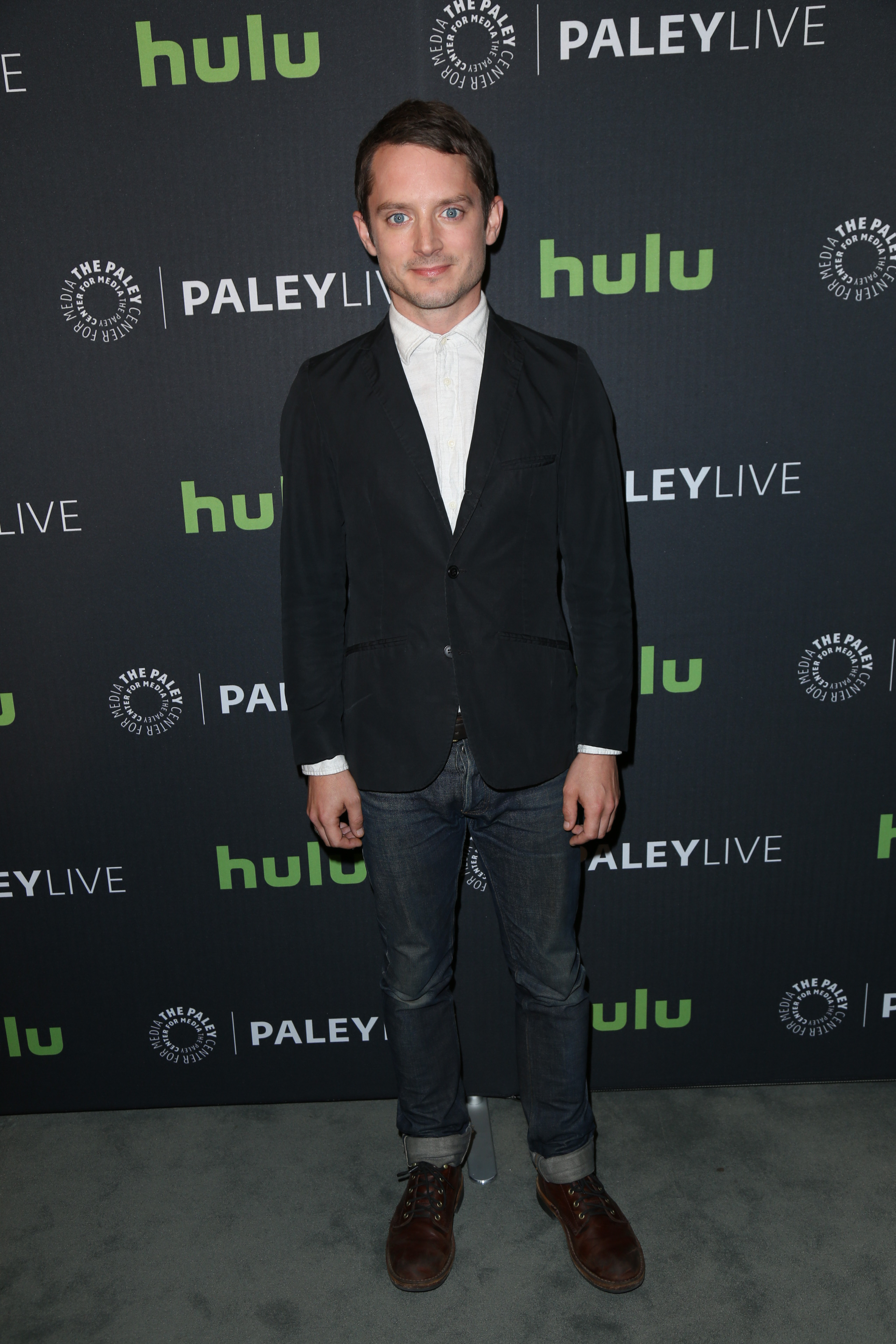 Dirkgently_28429.jpg