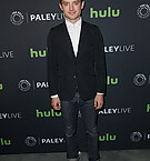 Dirkgently_28429.jpg