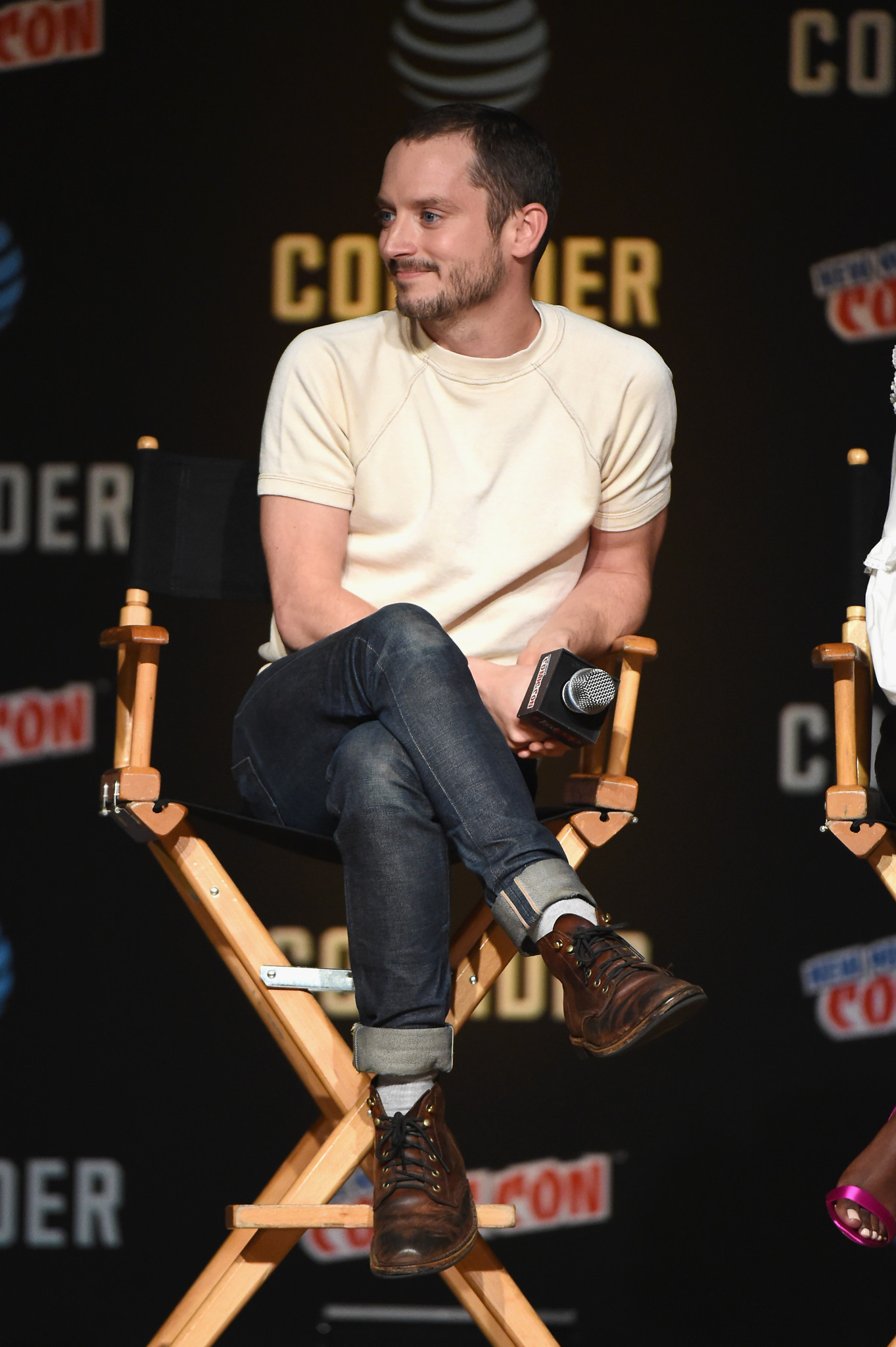 2017_New_York_Comic_Con_Day_2_0004.jpg