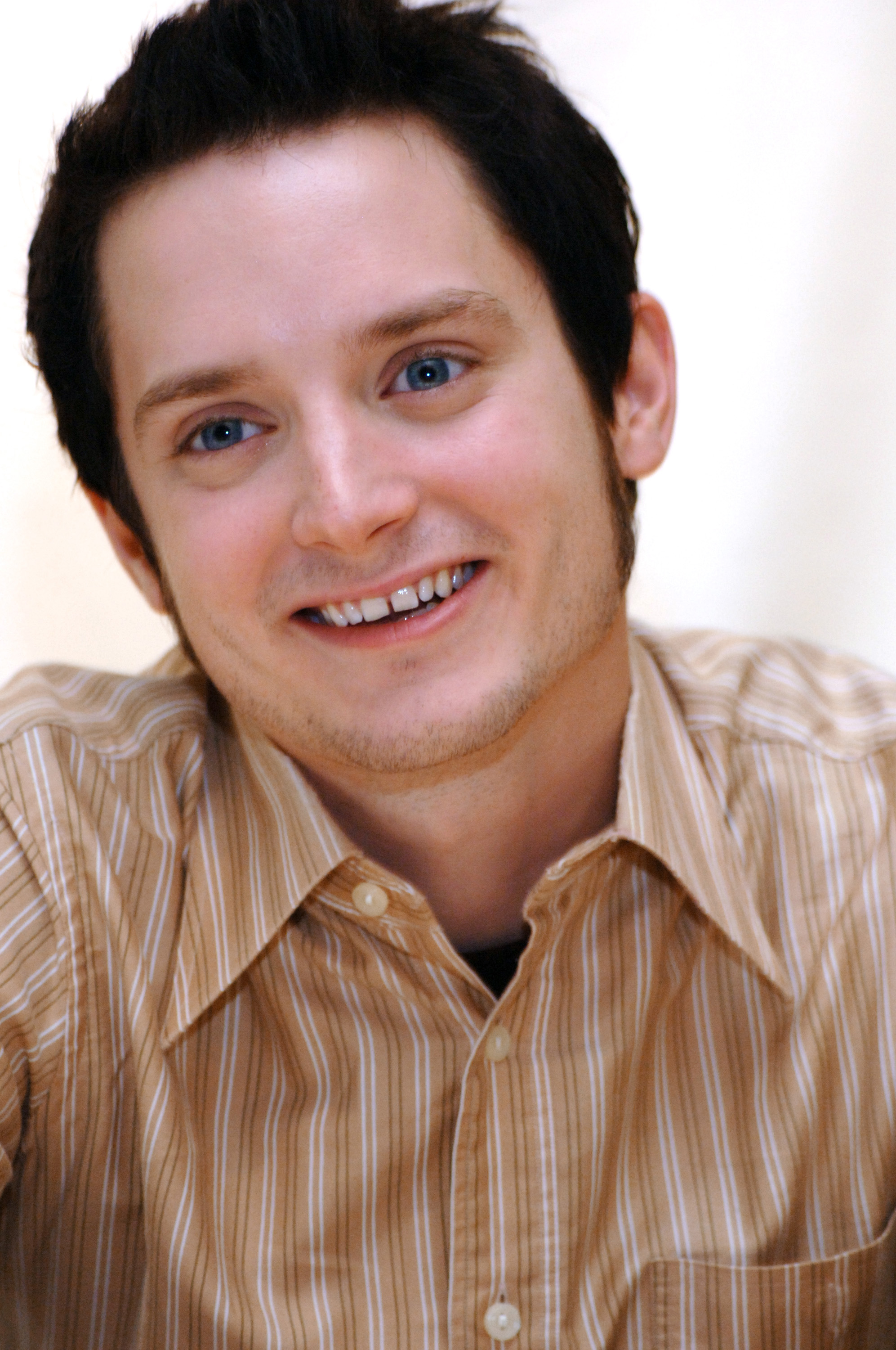 Everything_is_Illuminated_Press_28129.jpg Everything_is_Illuminated_Press_28129.jpg