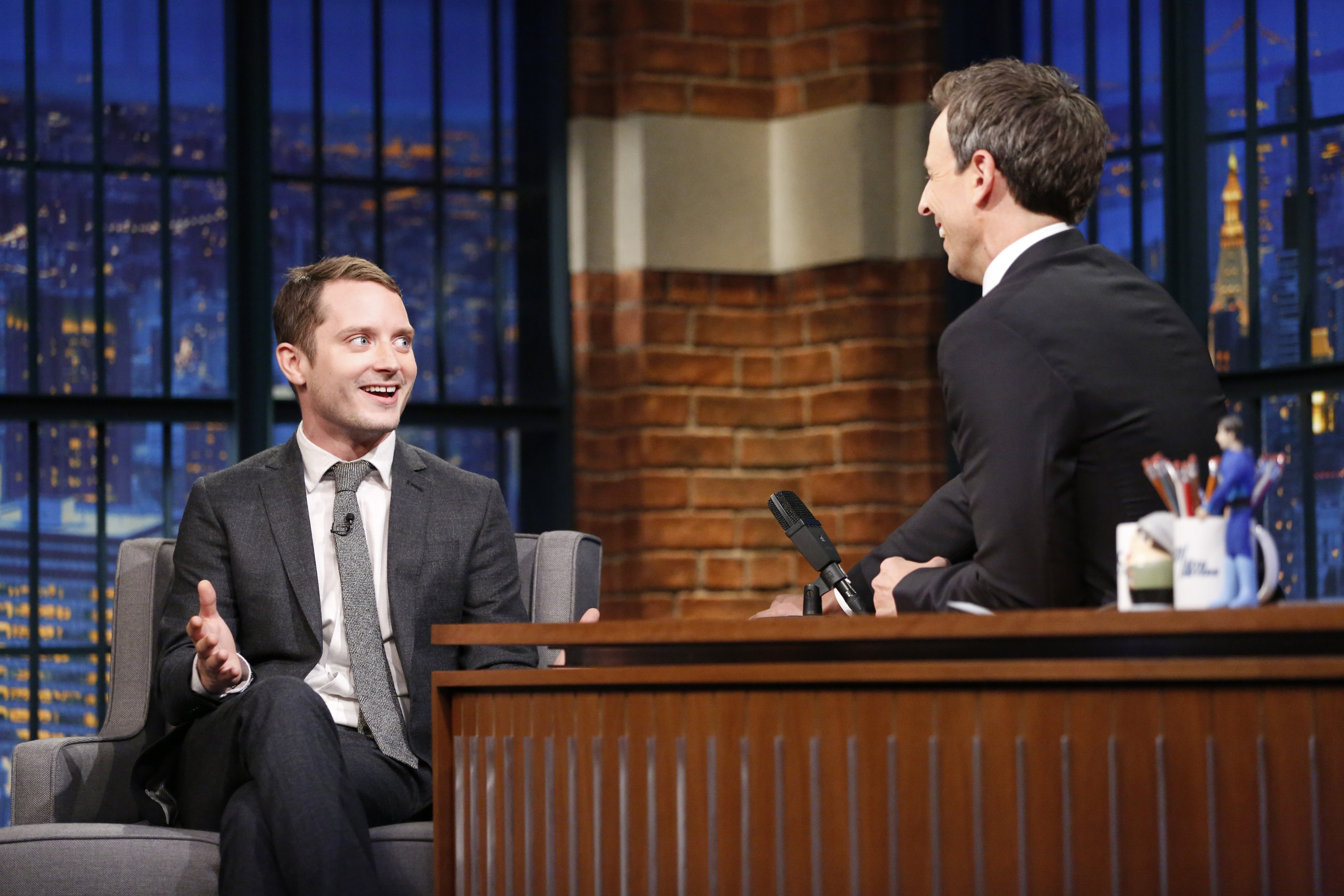 Late_Night_with_Seth_Meyers_91615_28629.jpg