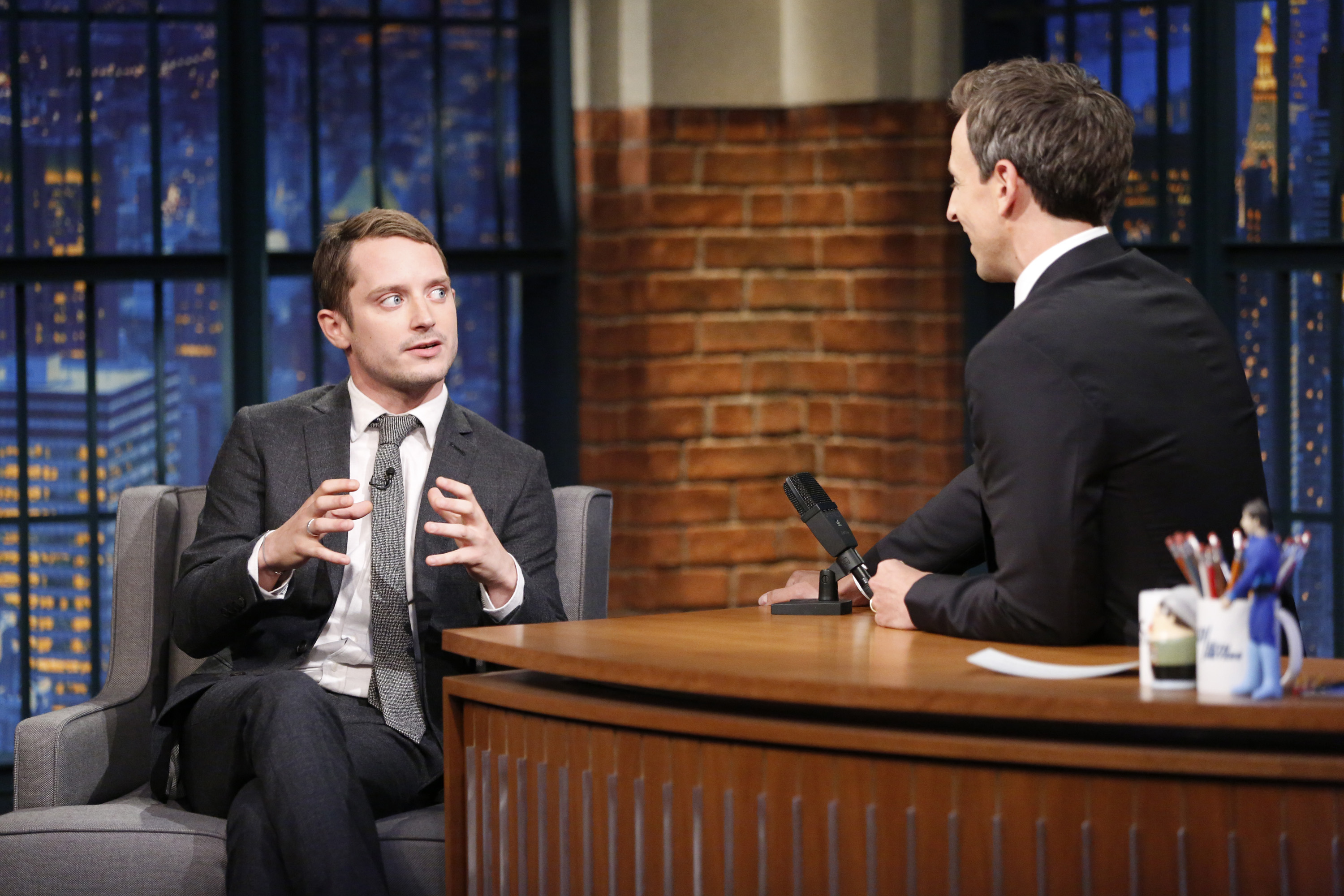 Late_Night_with_Seth_Meyers_91615_28729.jpg