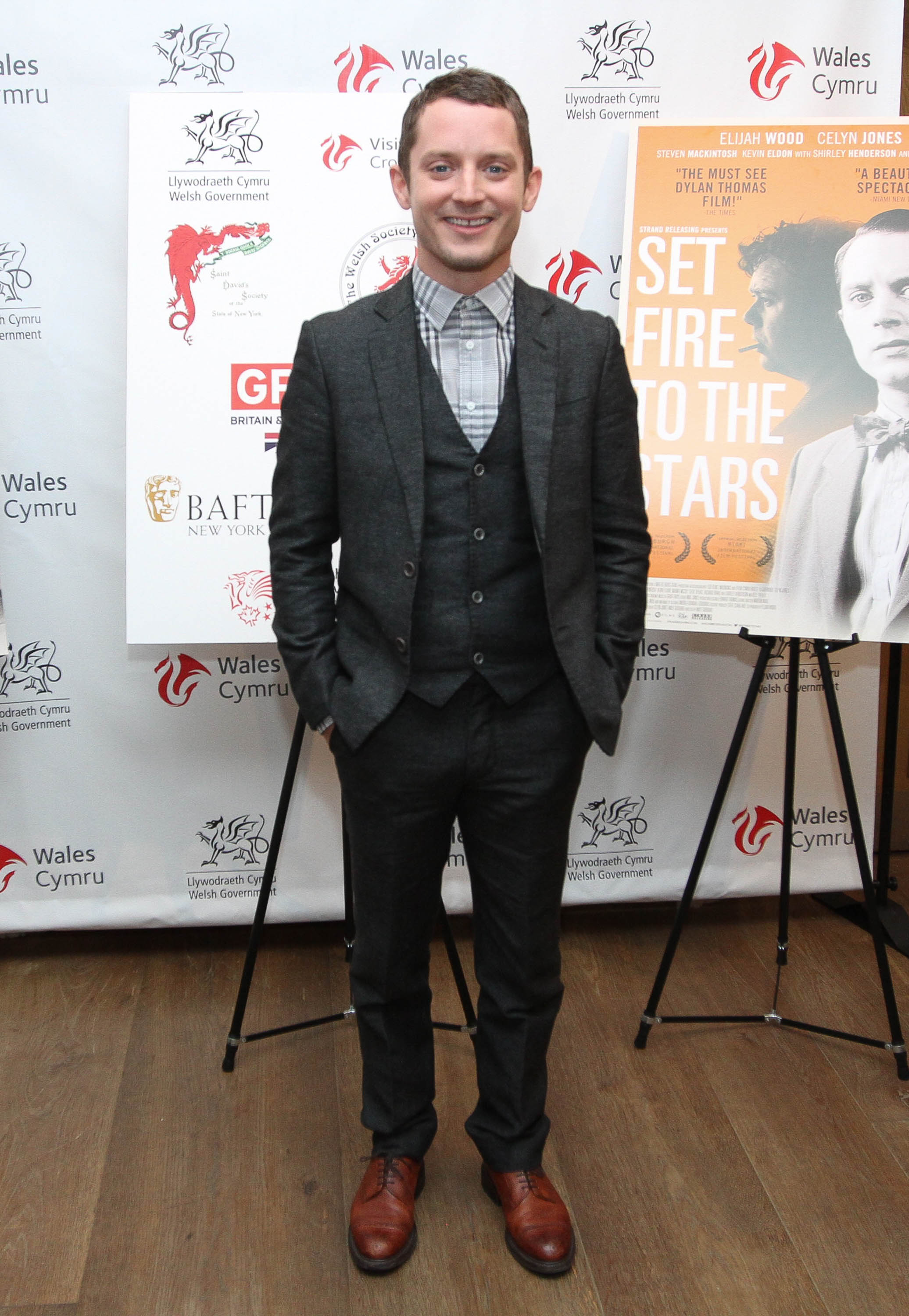 Set_Fire_to_the_Stars_New_York_Premiere_28329.jpg Set_Fire_to_the_Stars_New_York_Premiere_28329.jpg