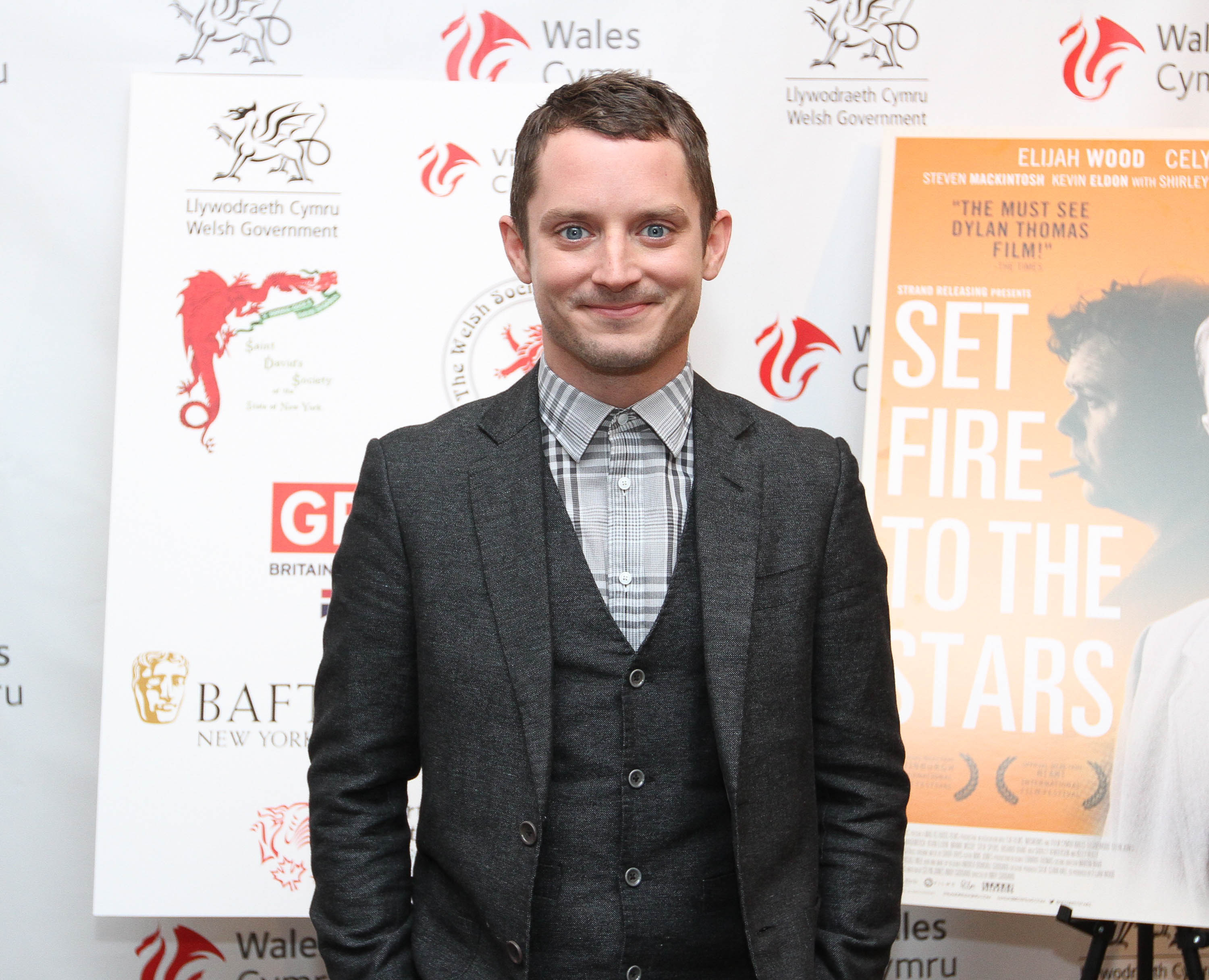 Set_Fire_to_the_Stars_New_York_Premiere_28529.jpg Set_Fire_to_the_Stars_New_York_Premiere_28529.jpg