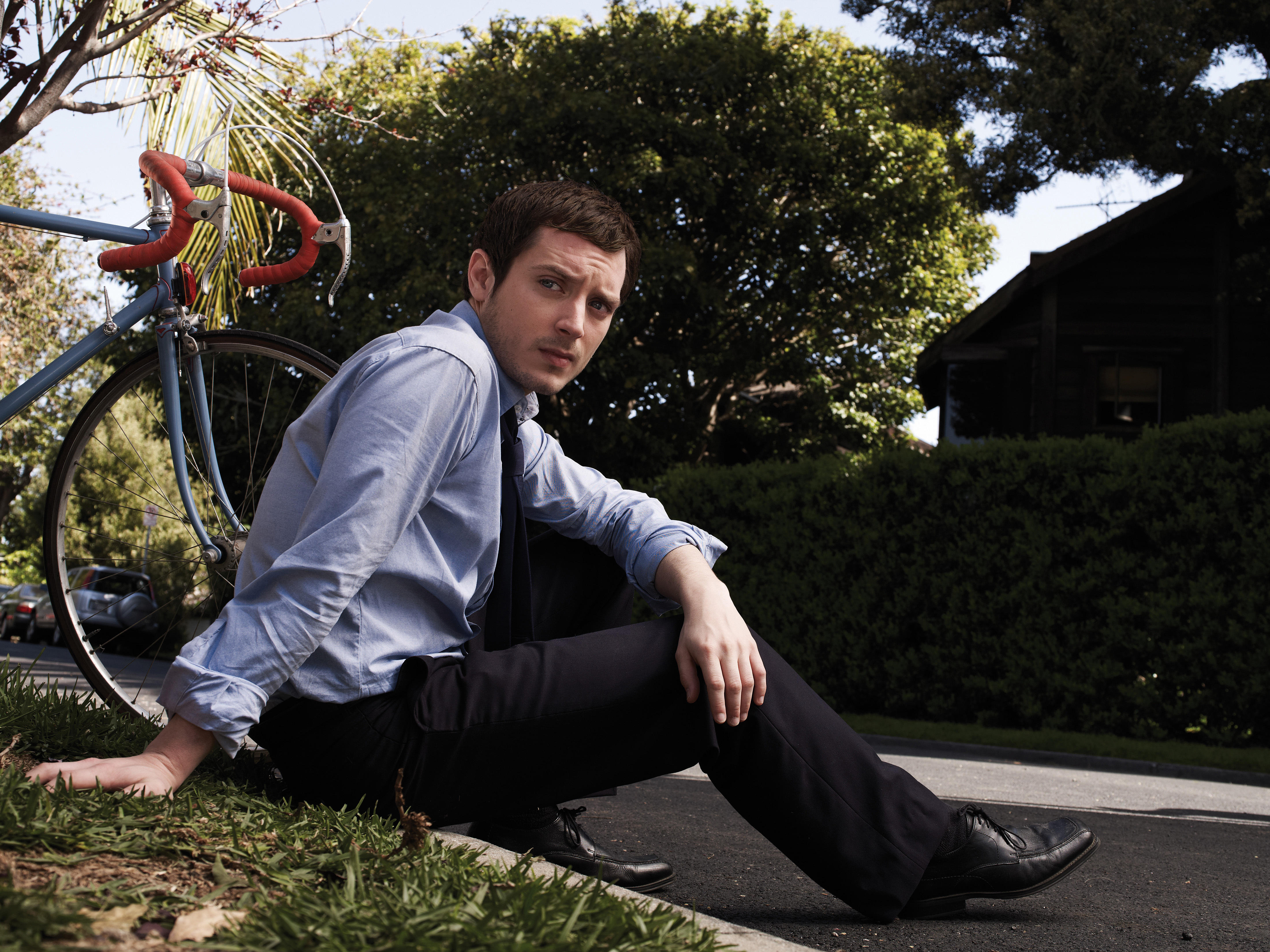Wilfred_S1_Elijah_Wood_007.jpg