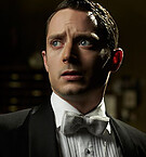 elijah-wood_grand-piano.jpg
